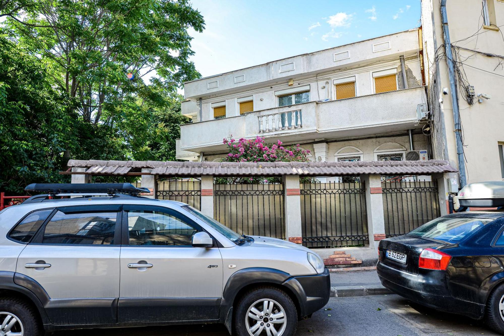 Residenza Di Carbasinni Bucharest Luaran gambar